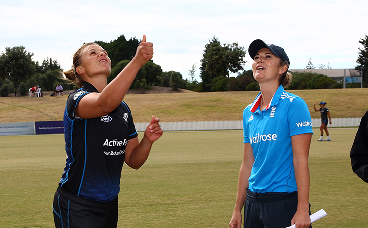 [Suzie Bates & Charlotte Edwards  Don Miles]