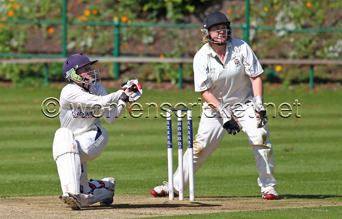 [Sophie le Marchand]  Don Miles