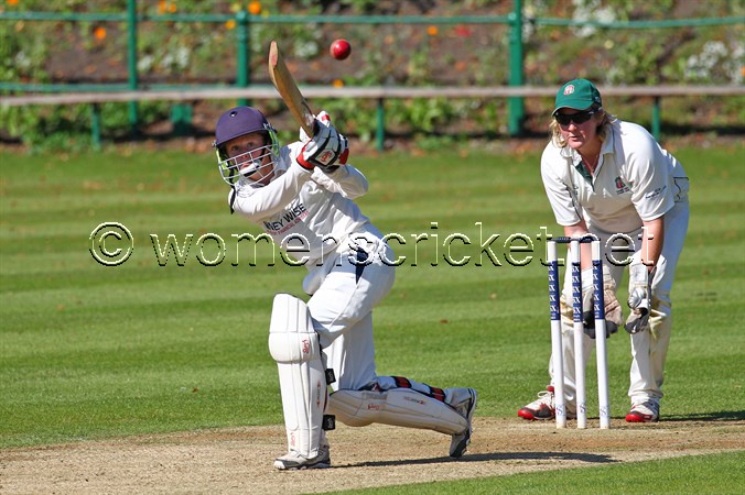 [Sophie le Marchand]  Don Miles