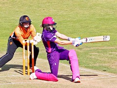 160814_442-Ellyse Perry-Ltn